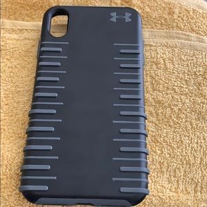 iPhone XS Max Case under armor